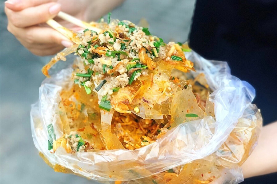 Quán bánh tráng trộn được yêu thích ở Sài Gòn